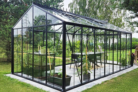 Black Friday aluminium drivhus – opptil 45 % rabatt hos Premium Vinduer